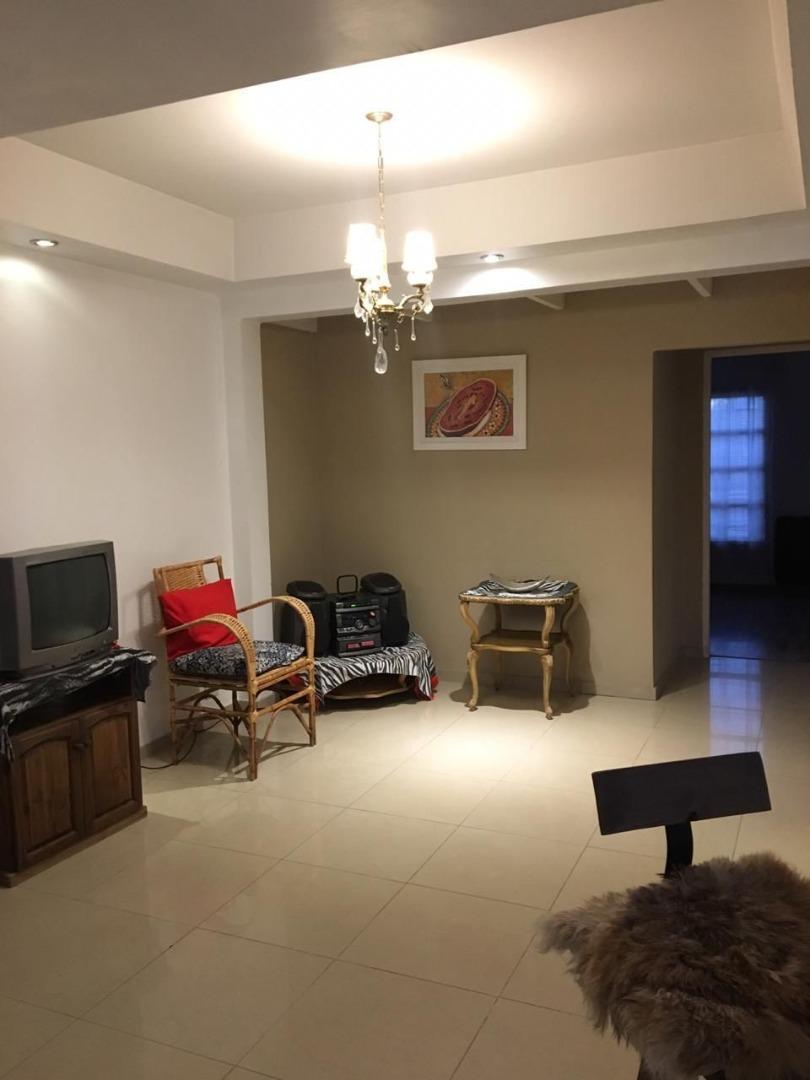 Depto Tipo Casa en Venta de 5 ambientes