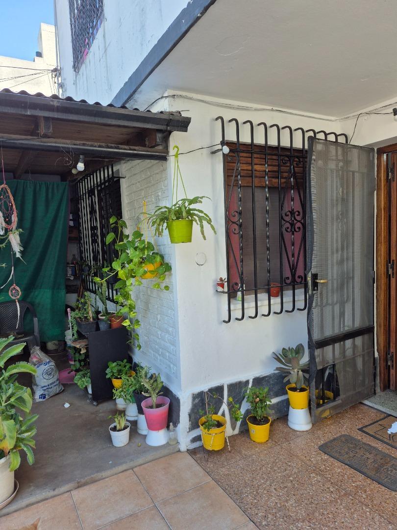 Casa 6 ambientes con 4 baños