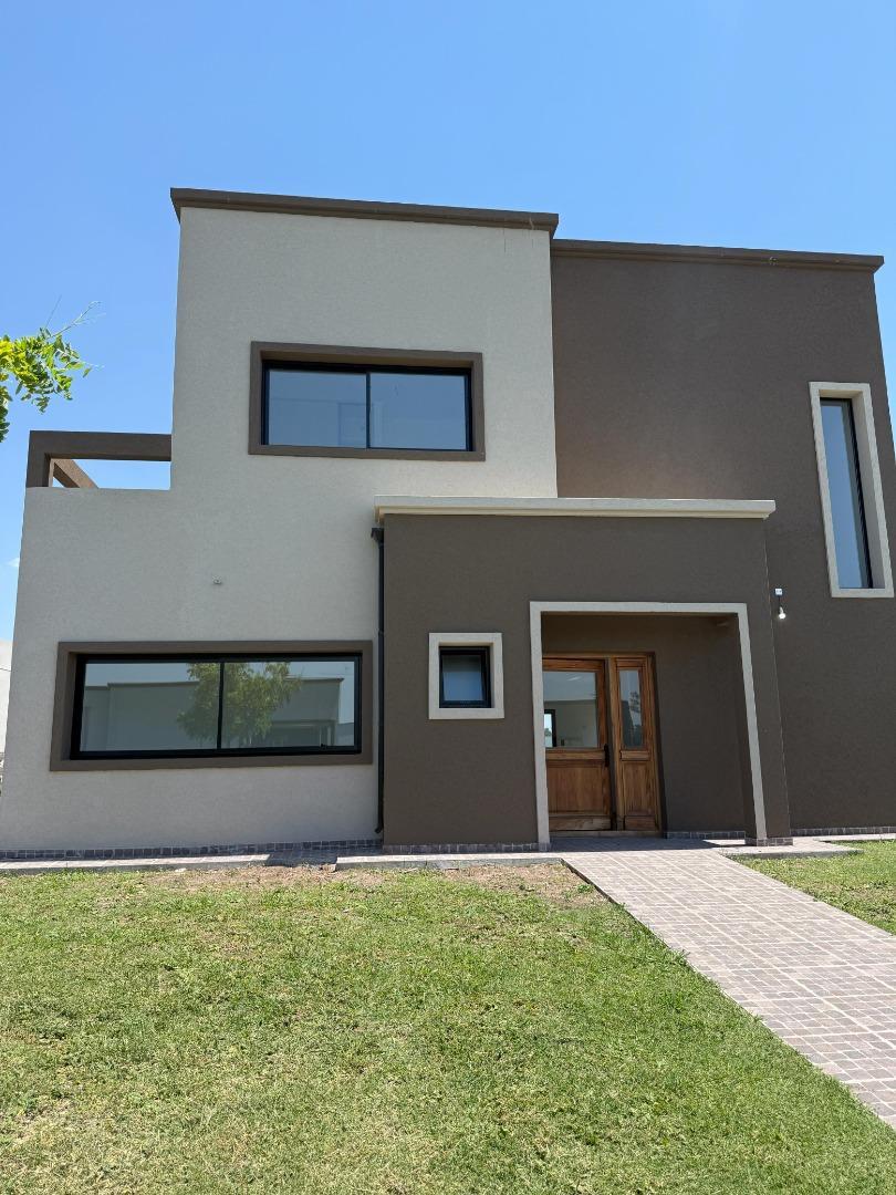 Casa en venta a estrenar Barrio San Pablo, Pilar 331