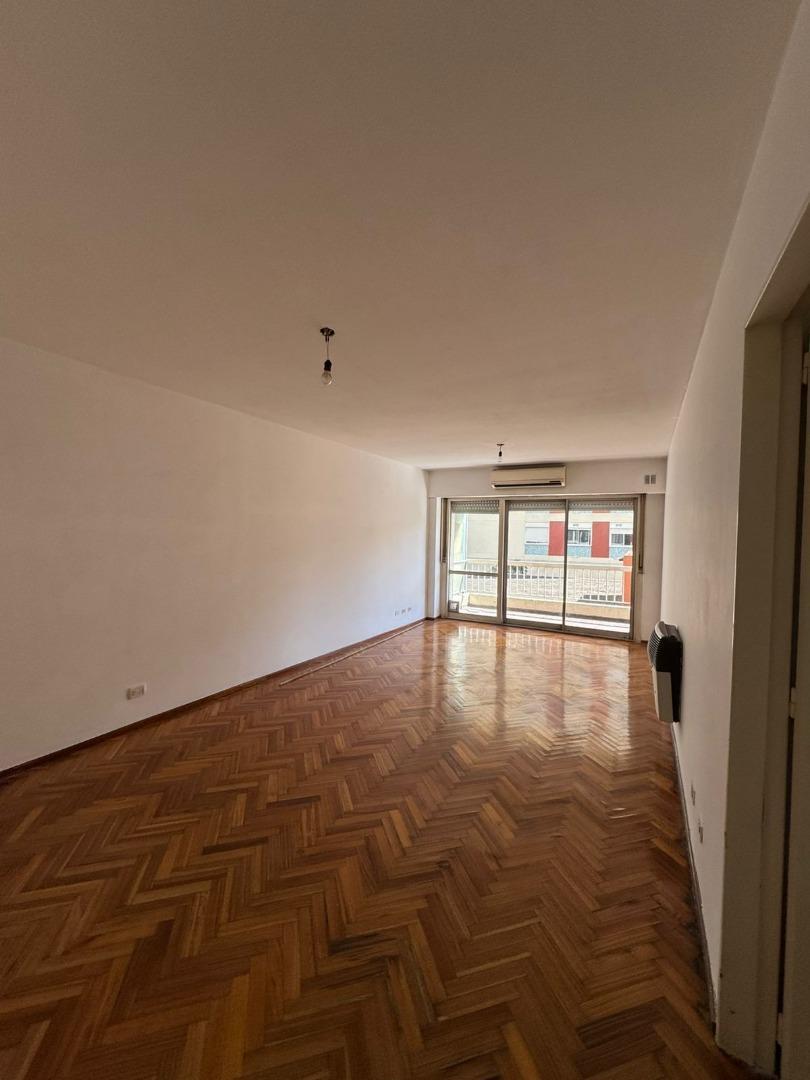 Condarco 73 , Piso 1