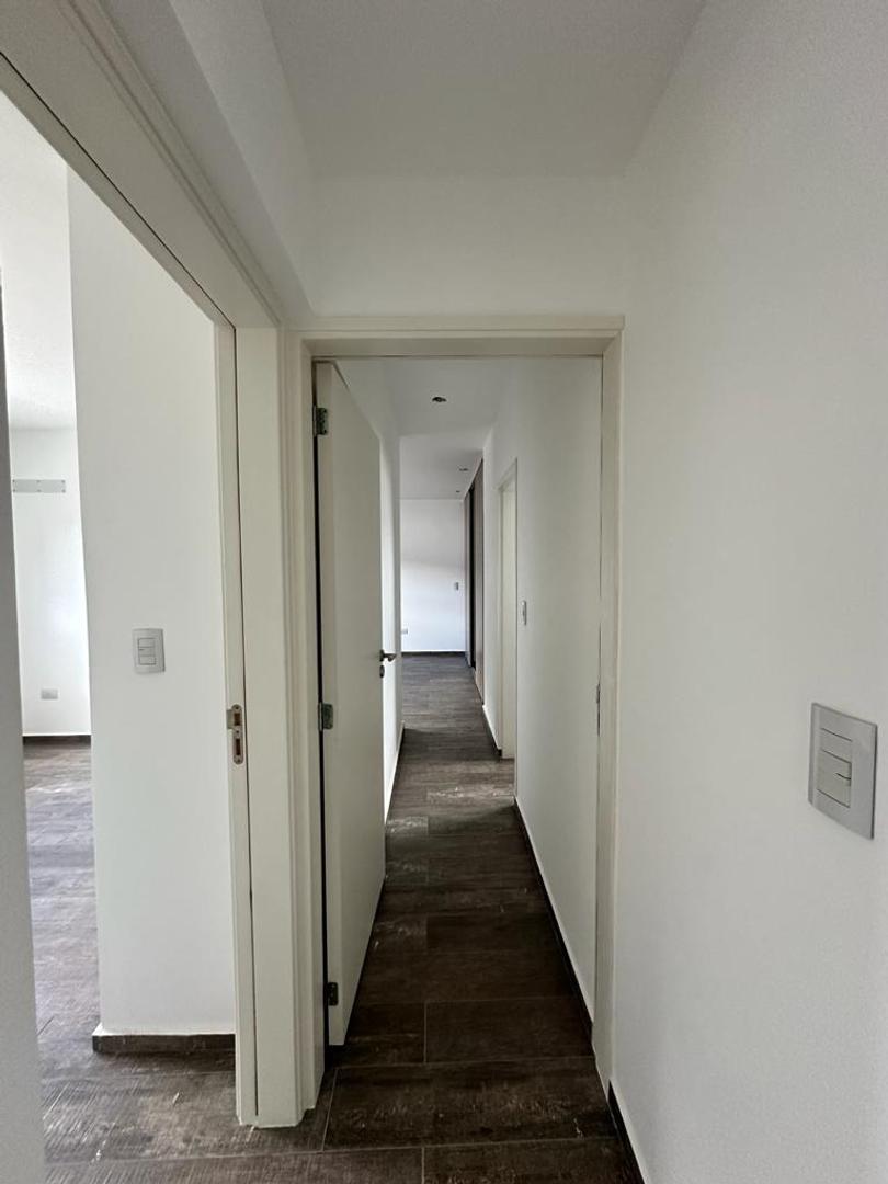 CASA 3 DORMITORIOS EN VENTA B° TEJAS 4