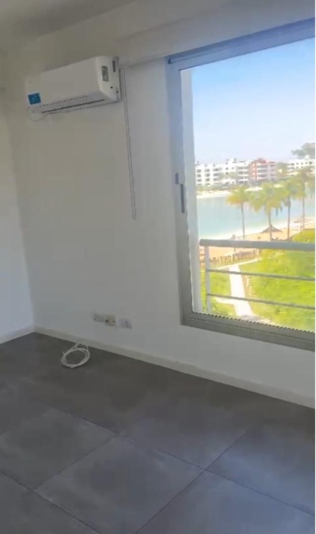 Departamento 4 ambientes con 3 baños