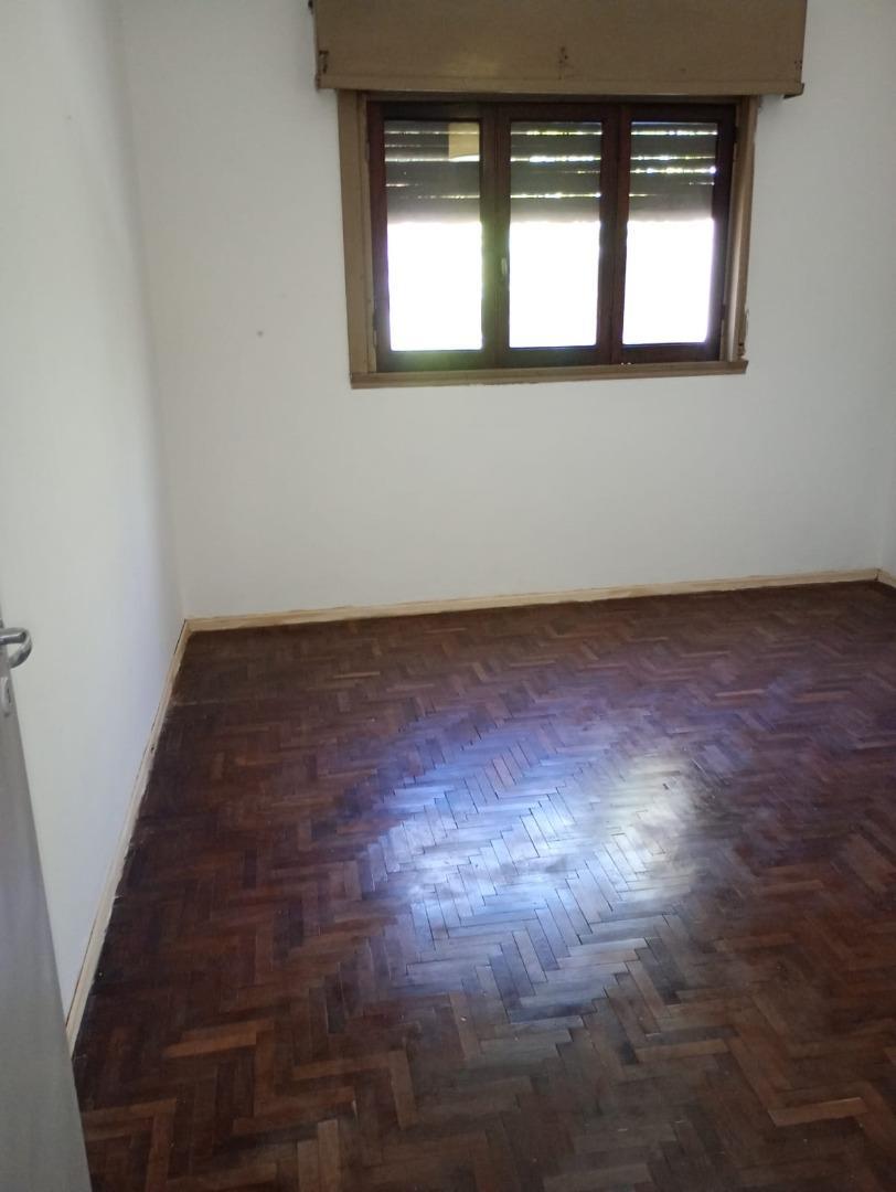 VENTA URGENTE CASA, APTA CREDITO  / PARQUE / GARAJES