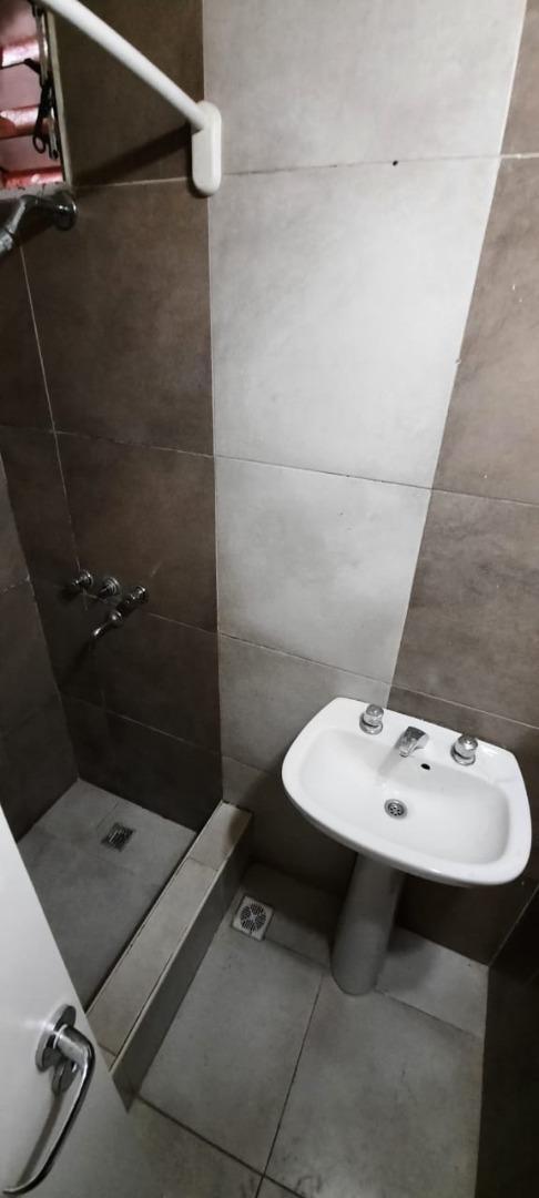 Depto Tipo Casa 4 ambientes con 2 baños