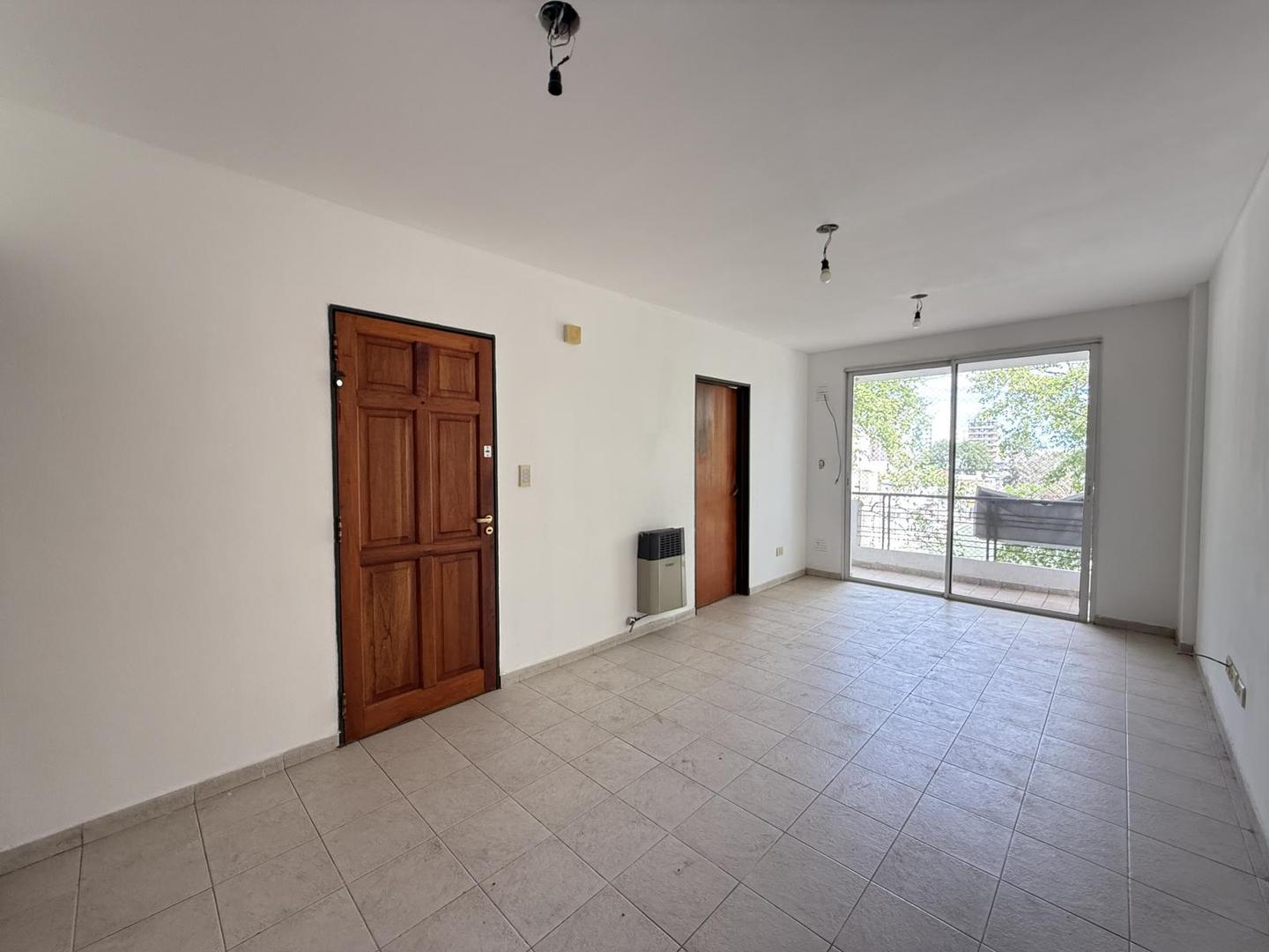 Departamento en Alquiler en Echesortu, $ 900.000
