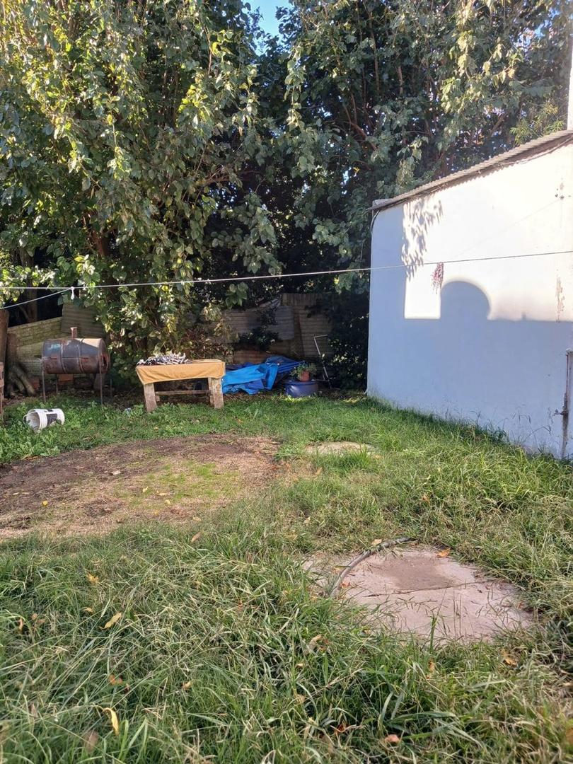 Casa 2 ambientes con 1 baño