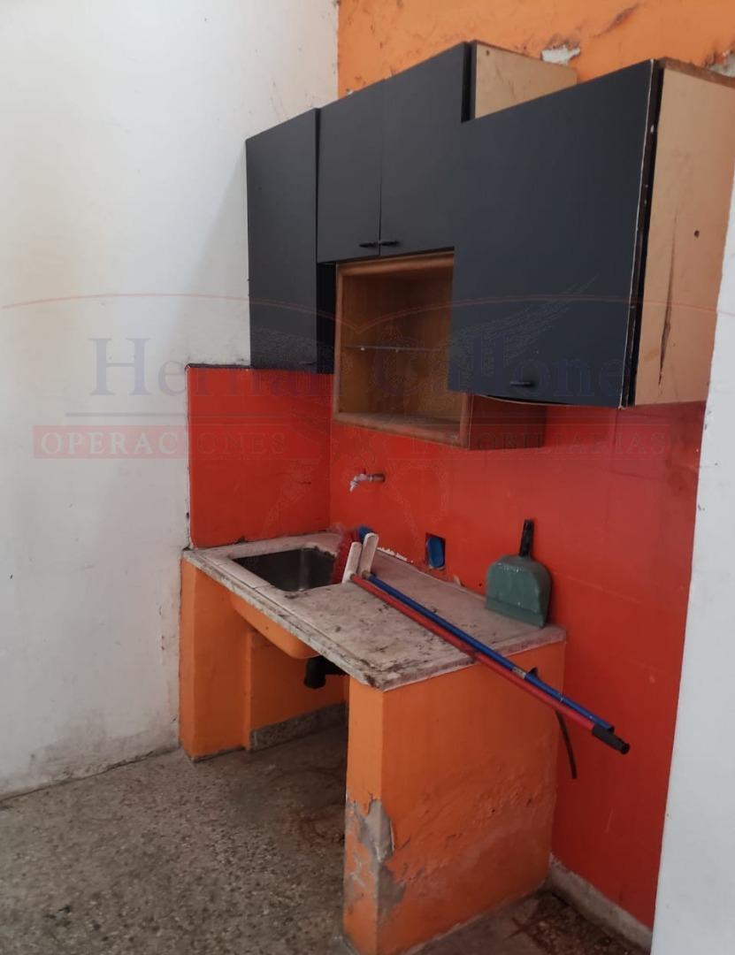 Treinta Y Tres Orientales 2051