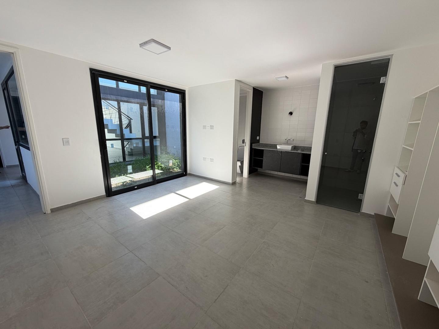 Casa 3 ambientes con 3 baños