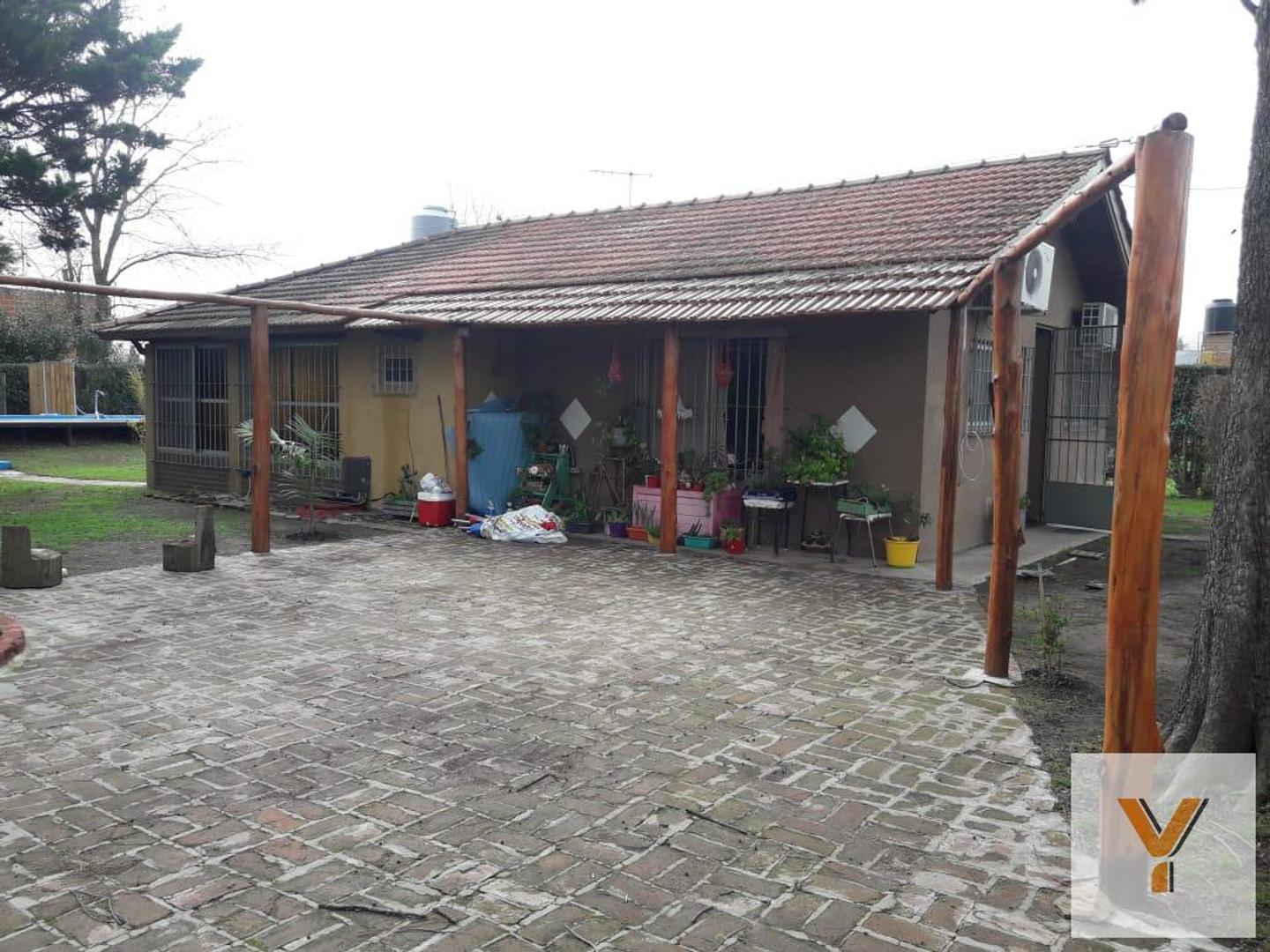 Casa en venta - 2 dormitorios - 150 mts2 -Lote 629 mts 2   - Centro Agricola El Pato