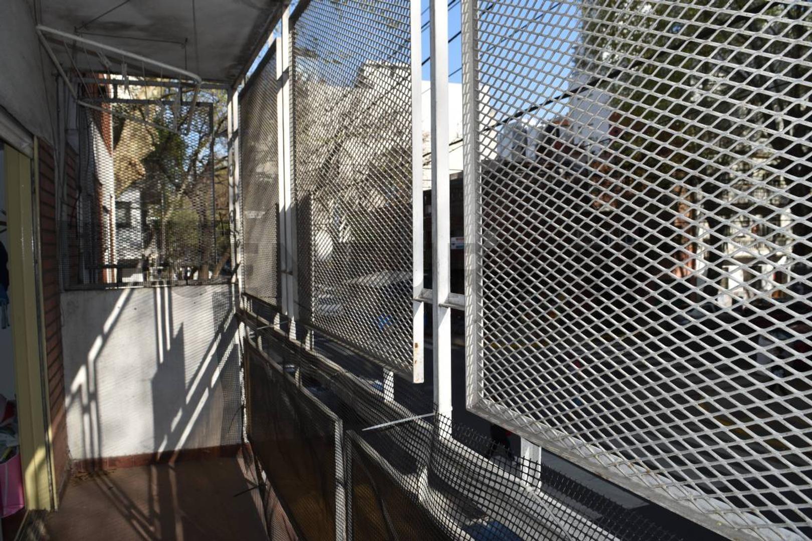 Paraguay 5200, Piso 1