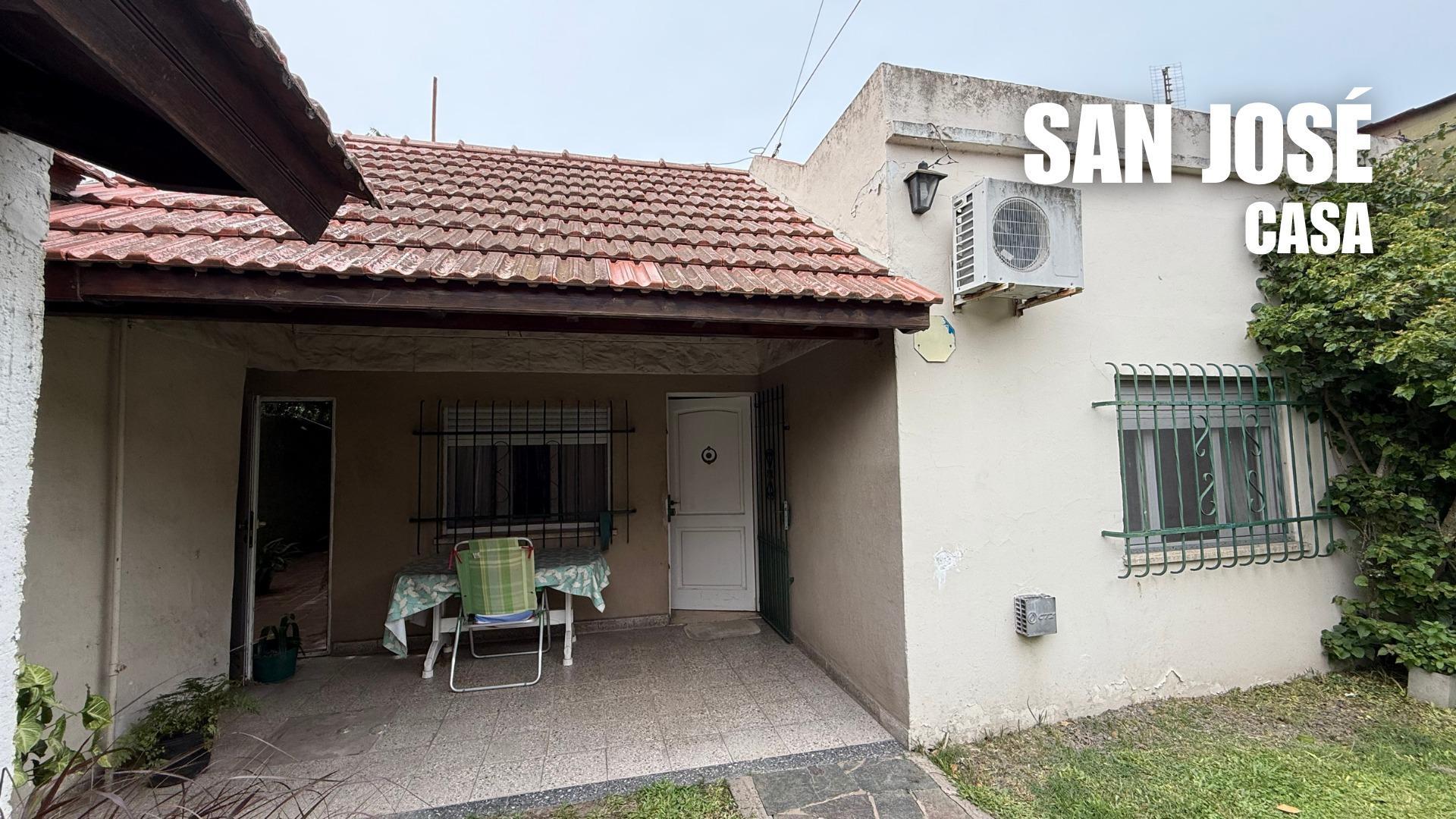 CASA 3 AMB EN VENTA EN RAFAEL CALZADA