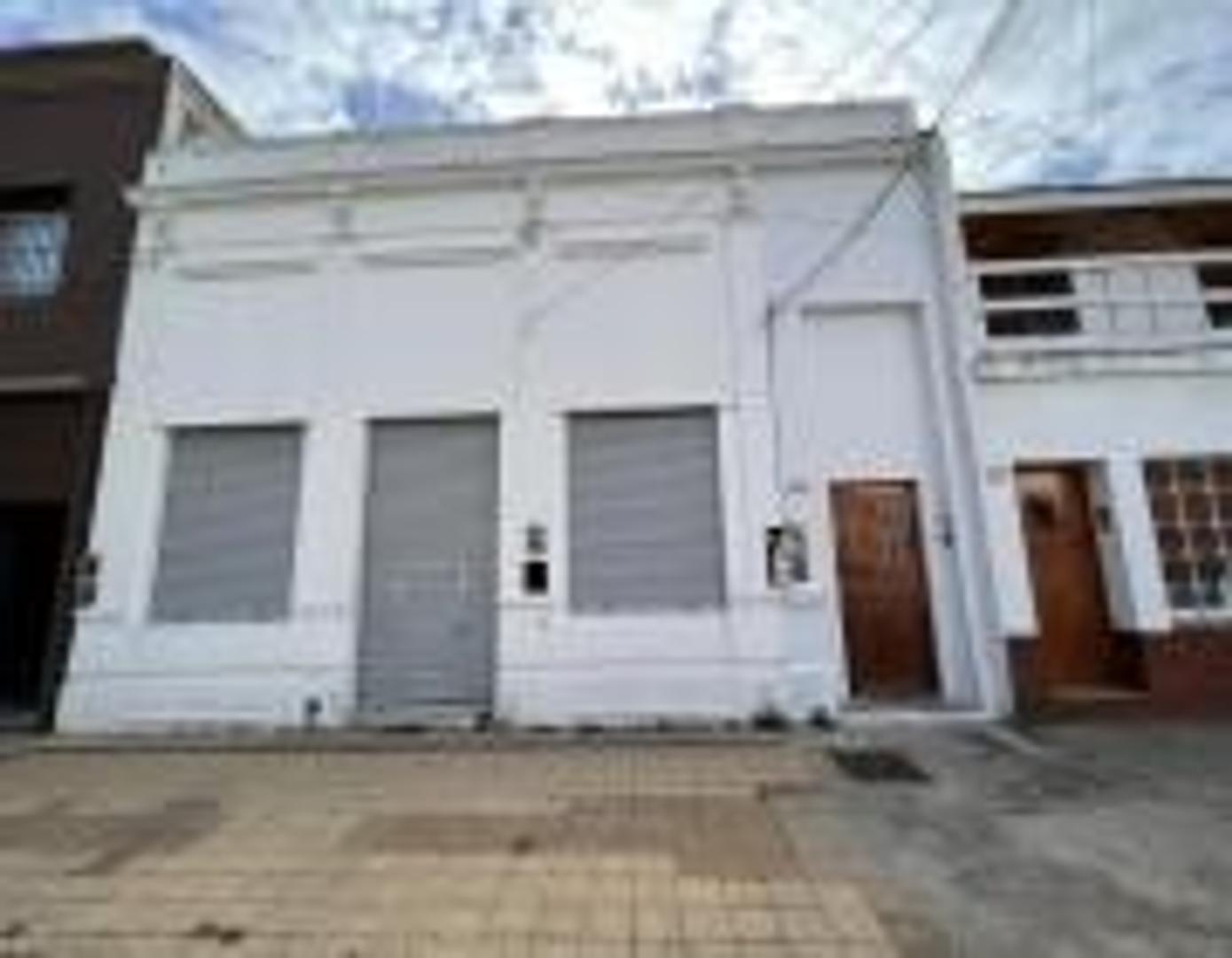 3 Ambientes con Patio - Banfield.