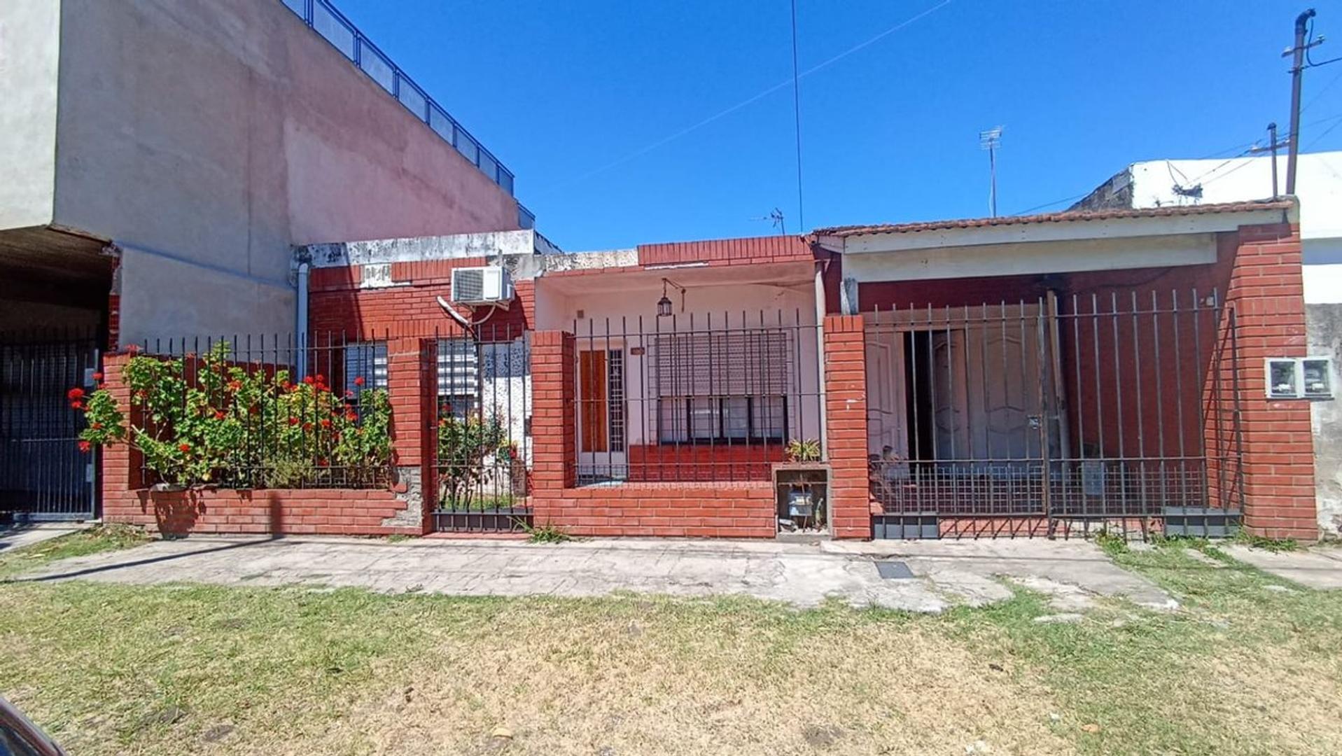 CASA 3 AMB. VENTA VILLA LUZURIAGA JARDIN MÁS DEPTO