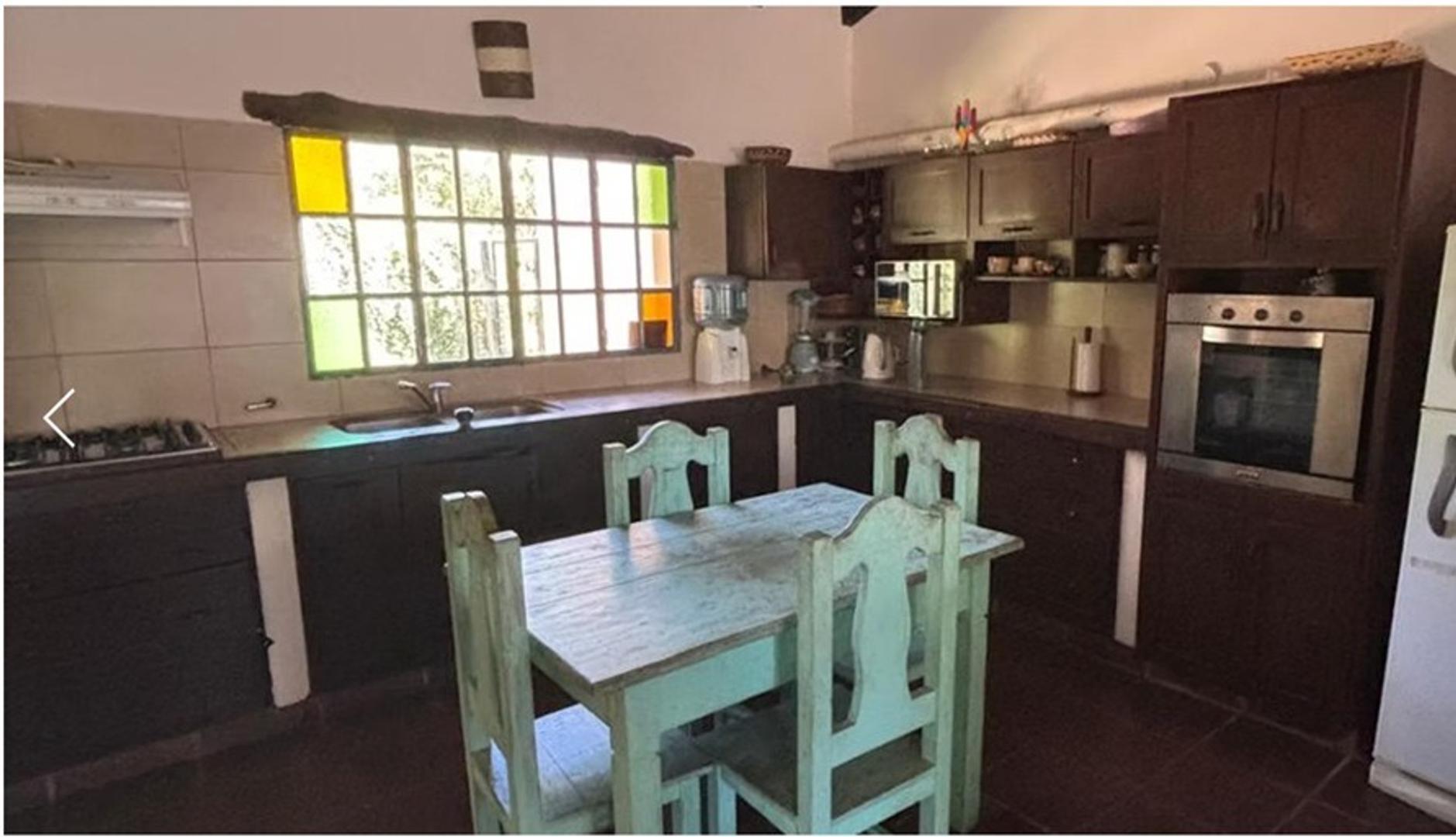 Casa en Venta con 4 cocheras