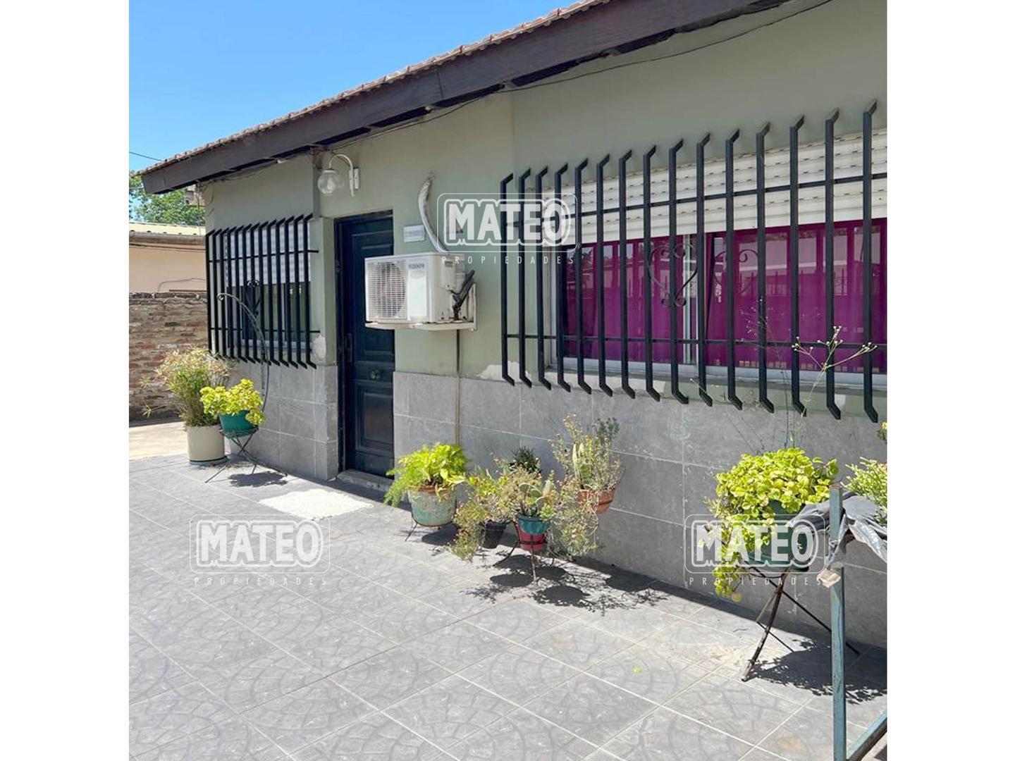 A 8 cuadras de la Estación de Paso del Rey, lado Norte.