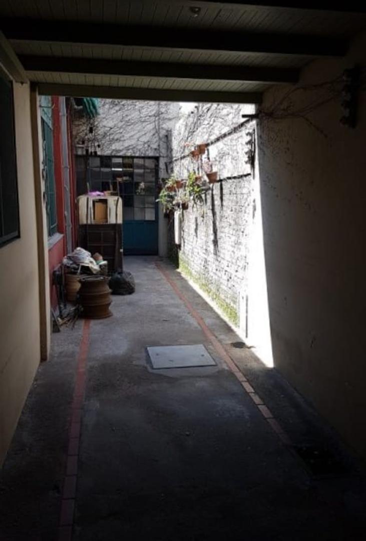 Casa en Venta con 3 cocheras