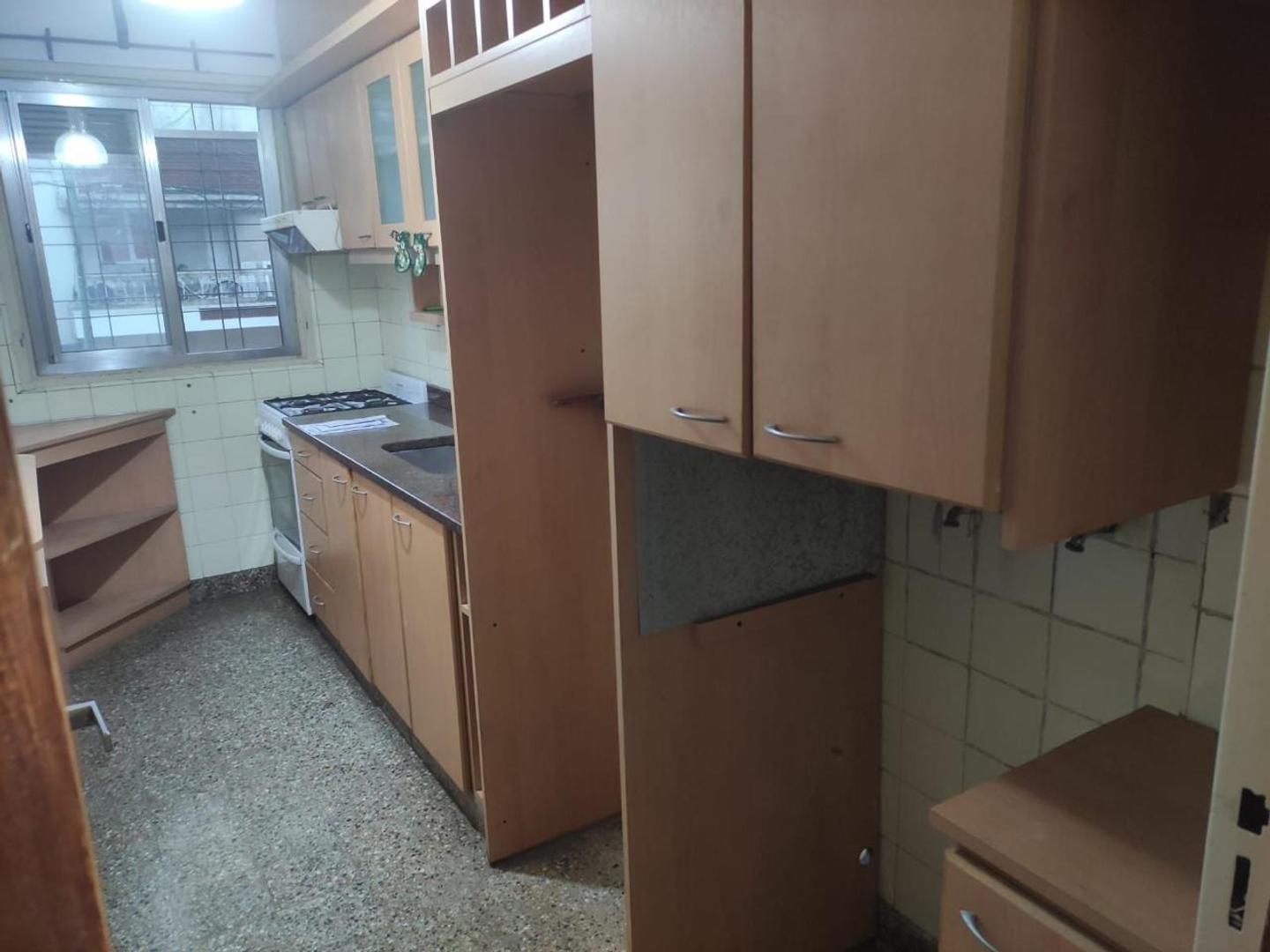 Departamento en Alquiler en Chacarita, $ 800.000