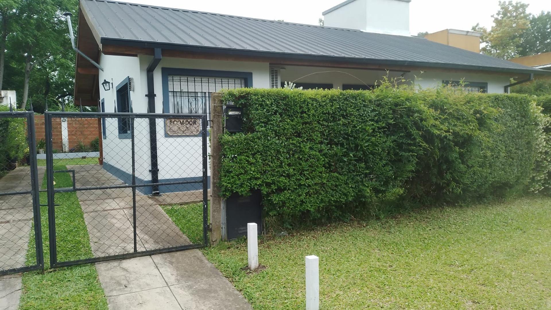 Casa 3 ambientes con 1 baño