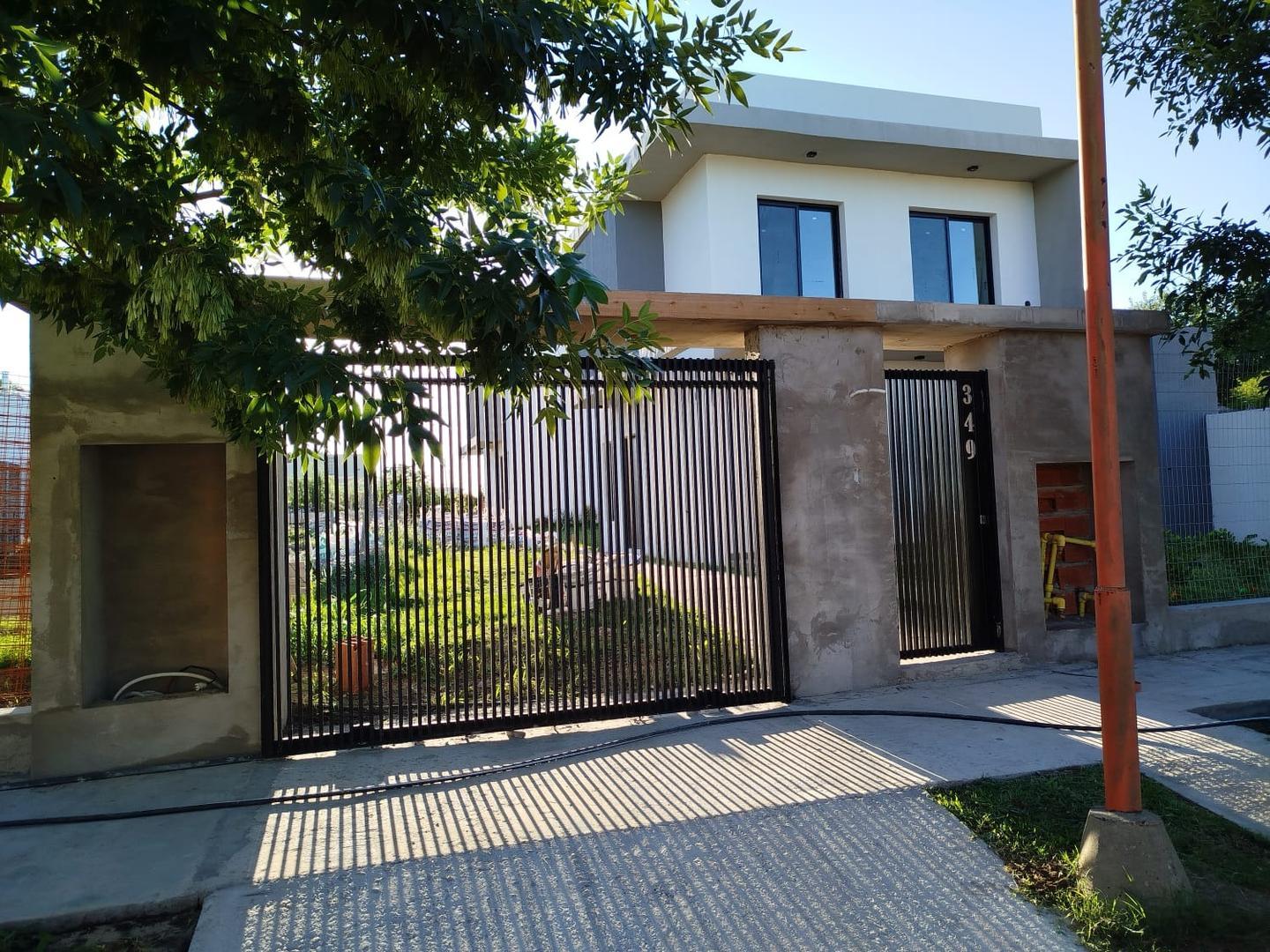 Duplex En Venta ~ Complejo Cerrado ~ Oro Verde