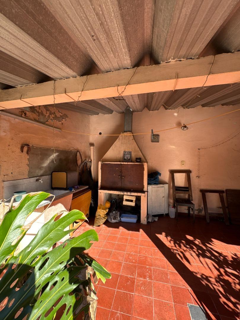 Casa con patio y terraza - El Hornero 4806 - Lote 200 m2