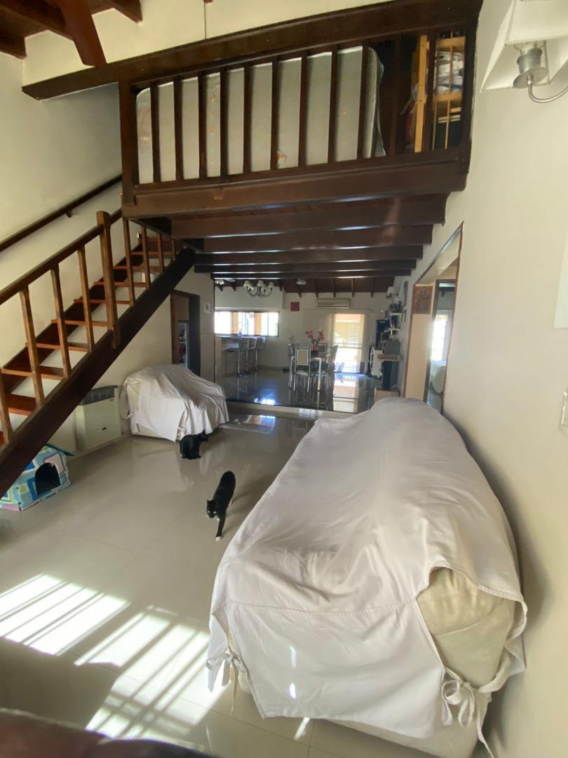 LLAVALLOL oportunidad casa en venta 4 dorm jardin piscina