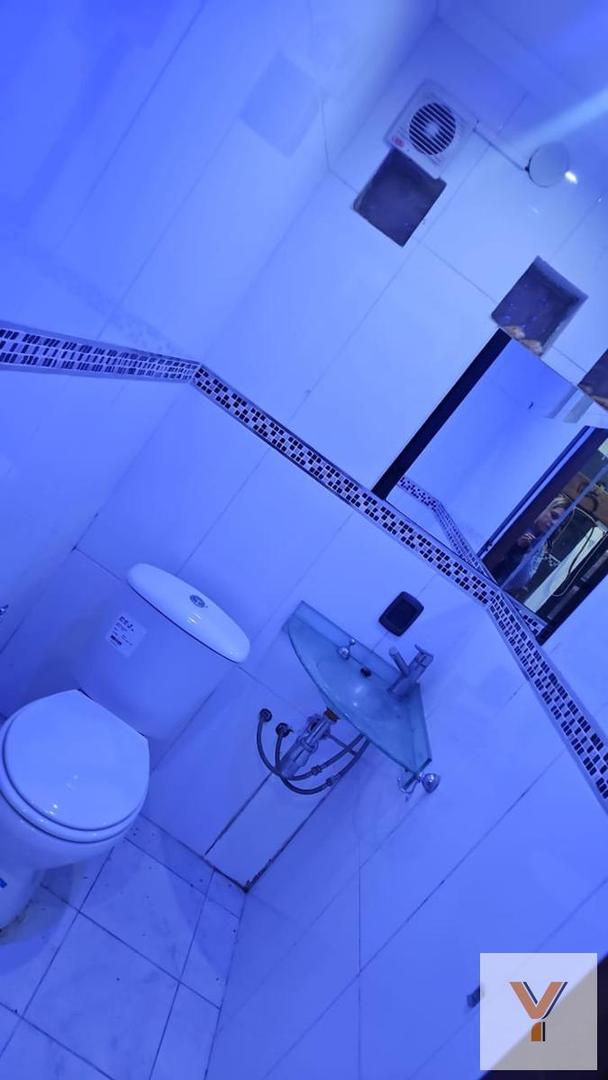Casa 2 ambientes con 1 baño