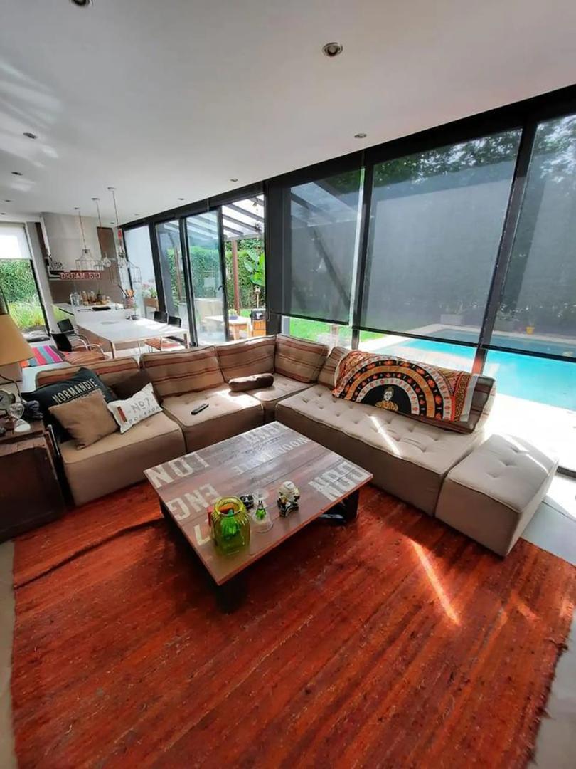 Casa 4 ambientes con 3 baños