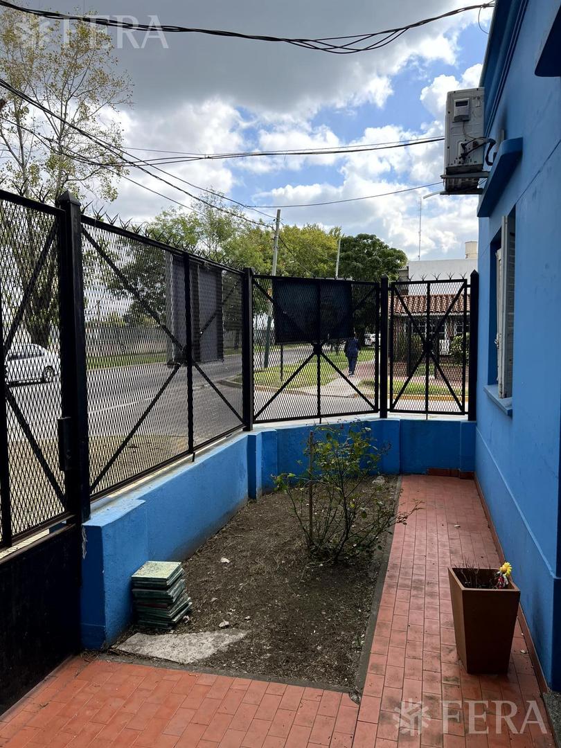 Venta casa 4 ambientes con patio en Llavallol