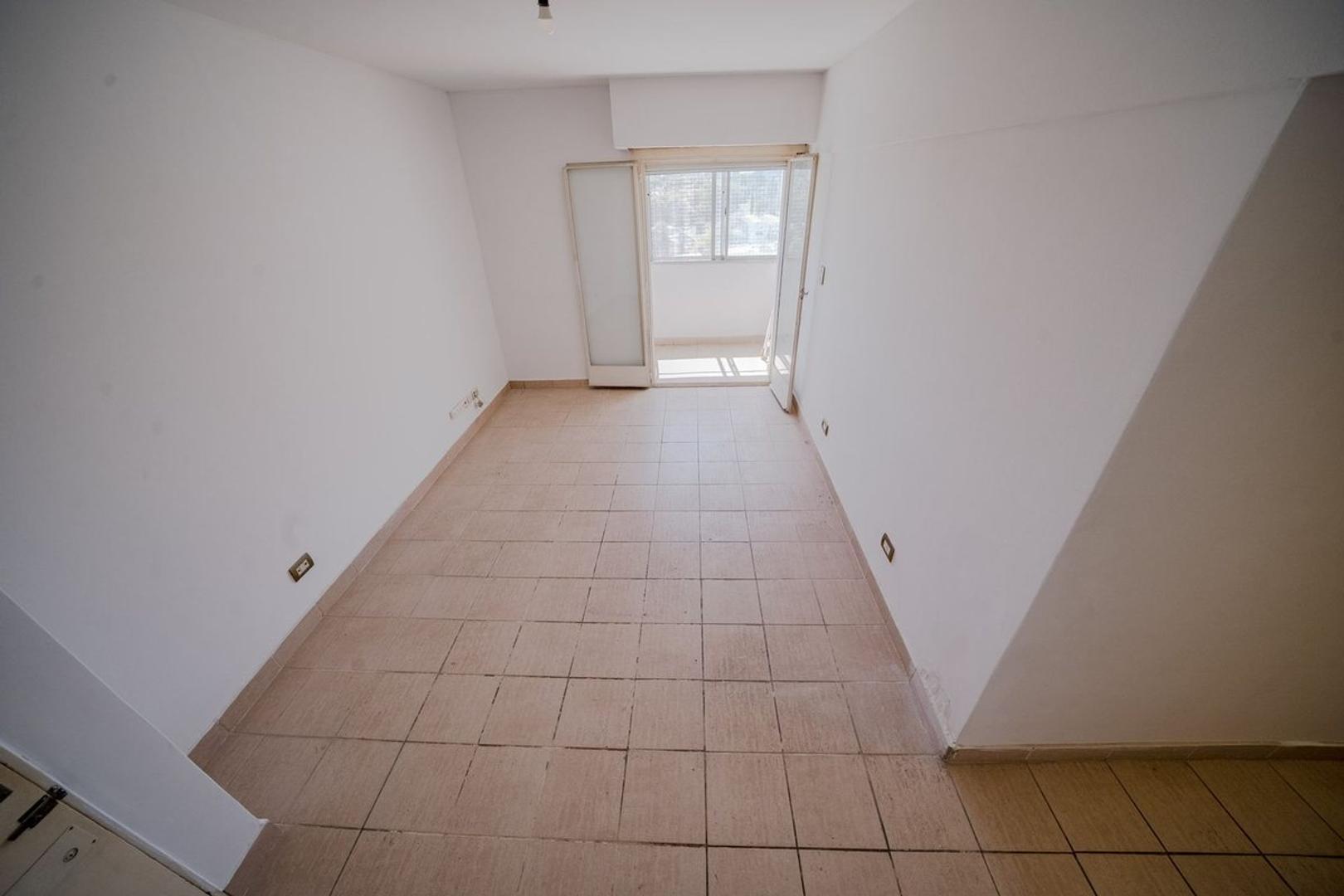 DEPARTAMENTO VENTA FLORIDA 3 AMBIENTES-PERMUTA