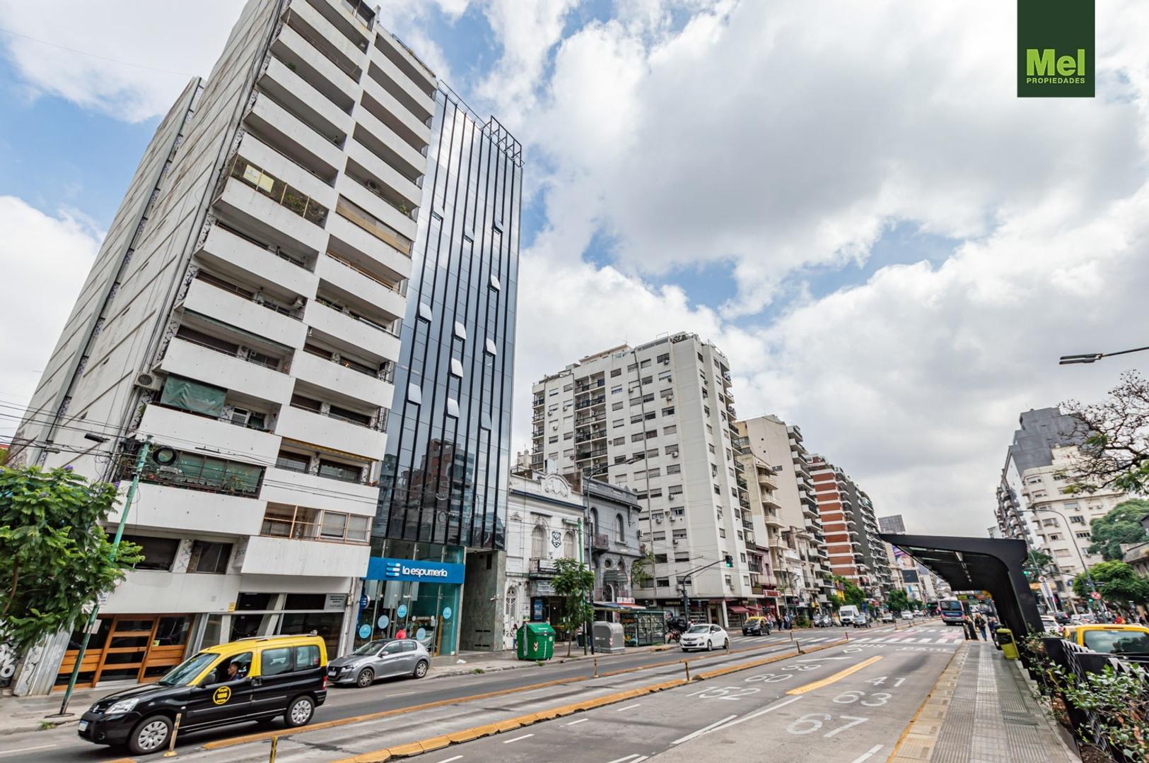 Cabildo 1300, Piso 1