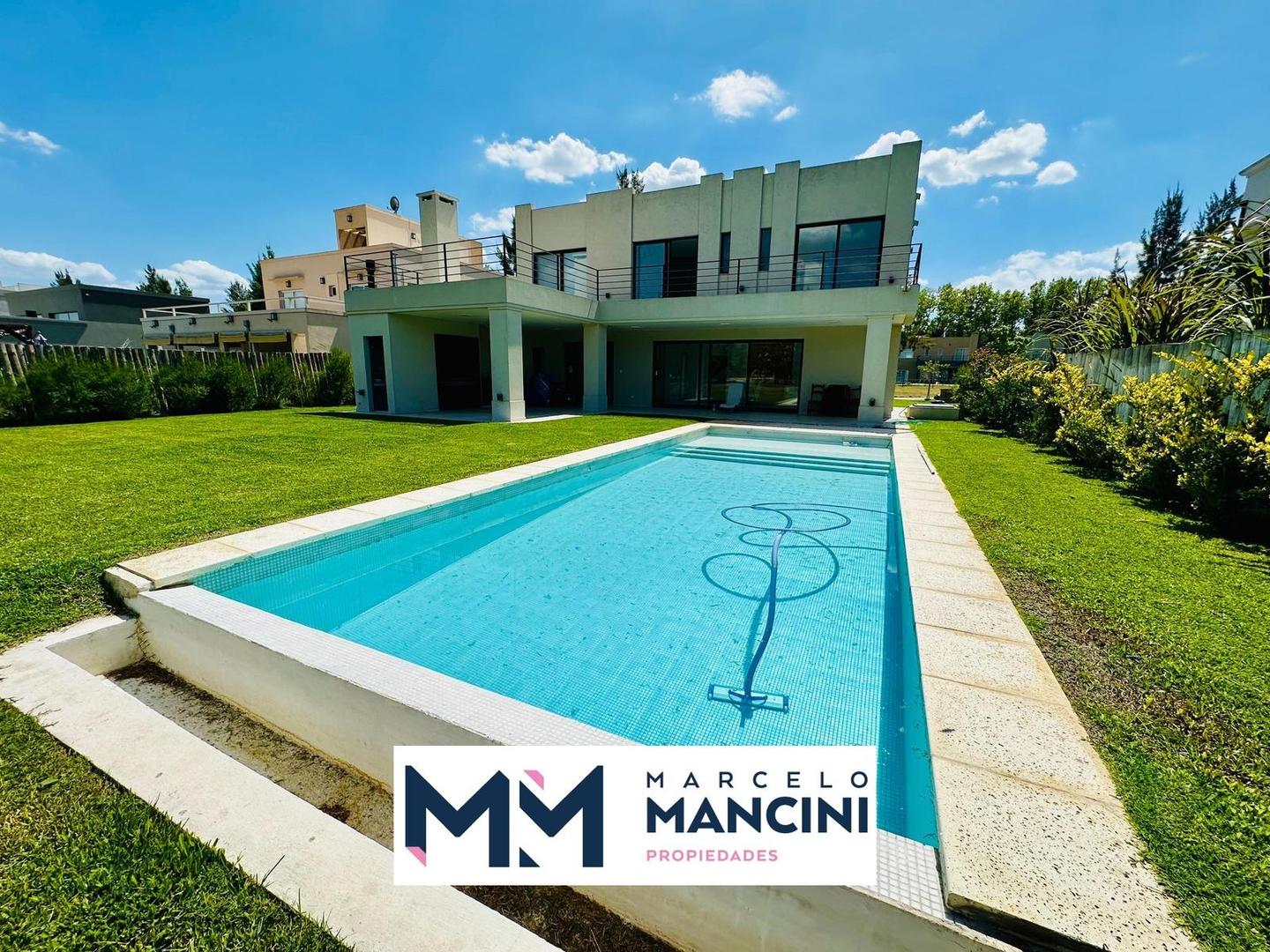 Casa en El Principado con Fondo al Lago Venta