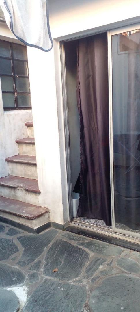 Depto Tipo Casa 2 ambientes con 1 baño