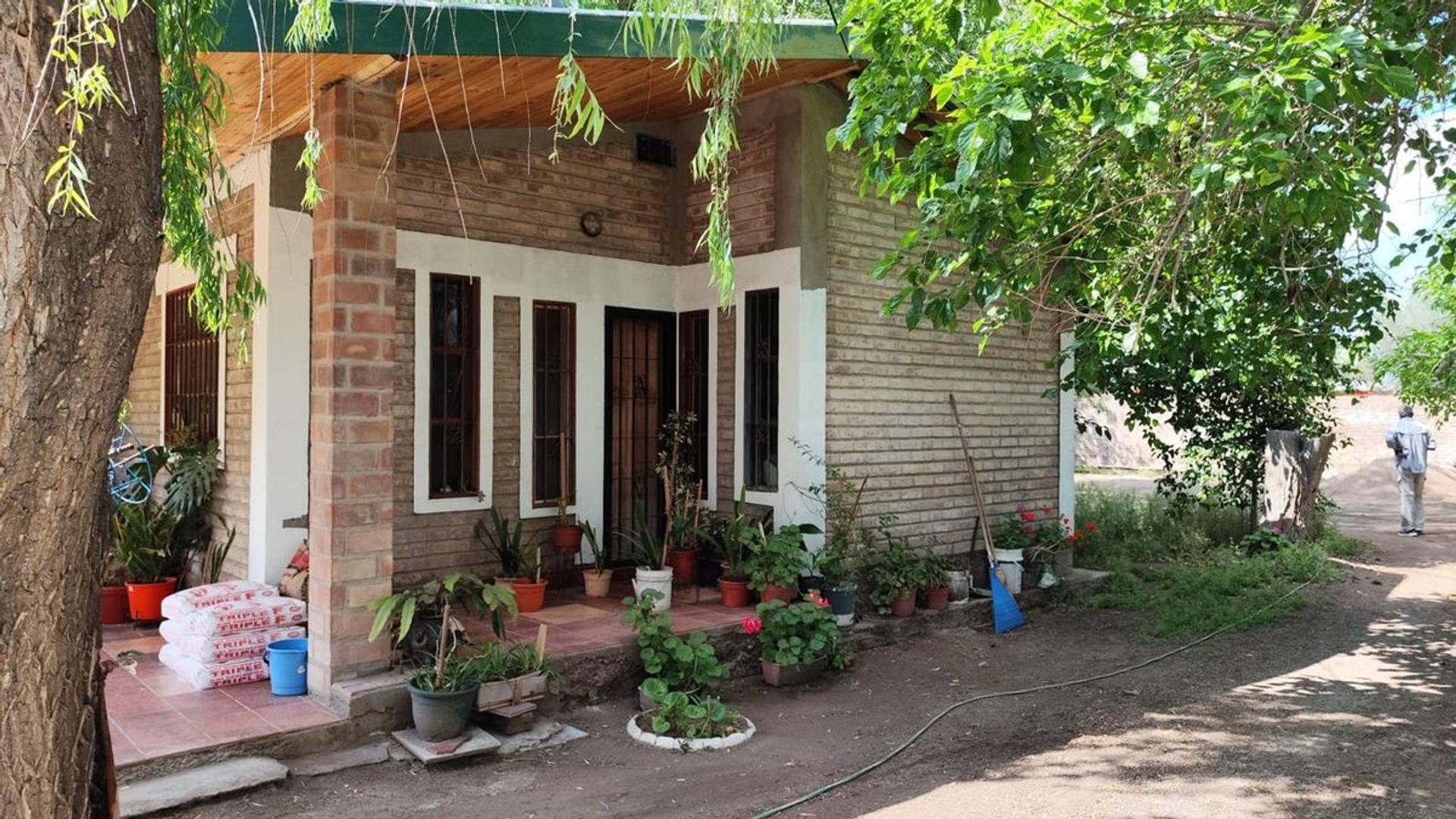 CASA EN VENTA CON AMPLIO TERRENO APTA CREDITO