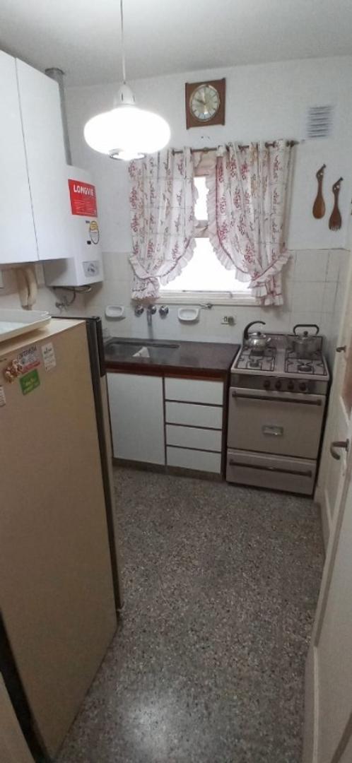 Departamento de 2 amb c/ dependencia y Balcón zono Centro