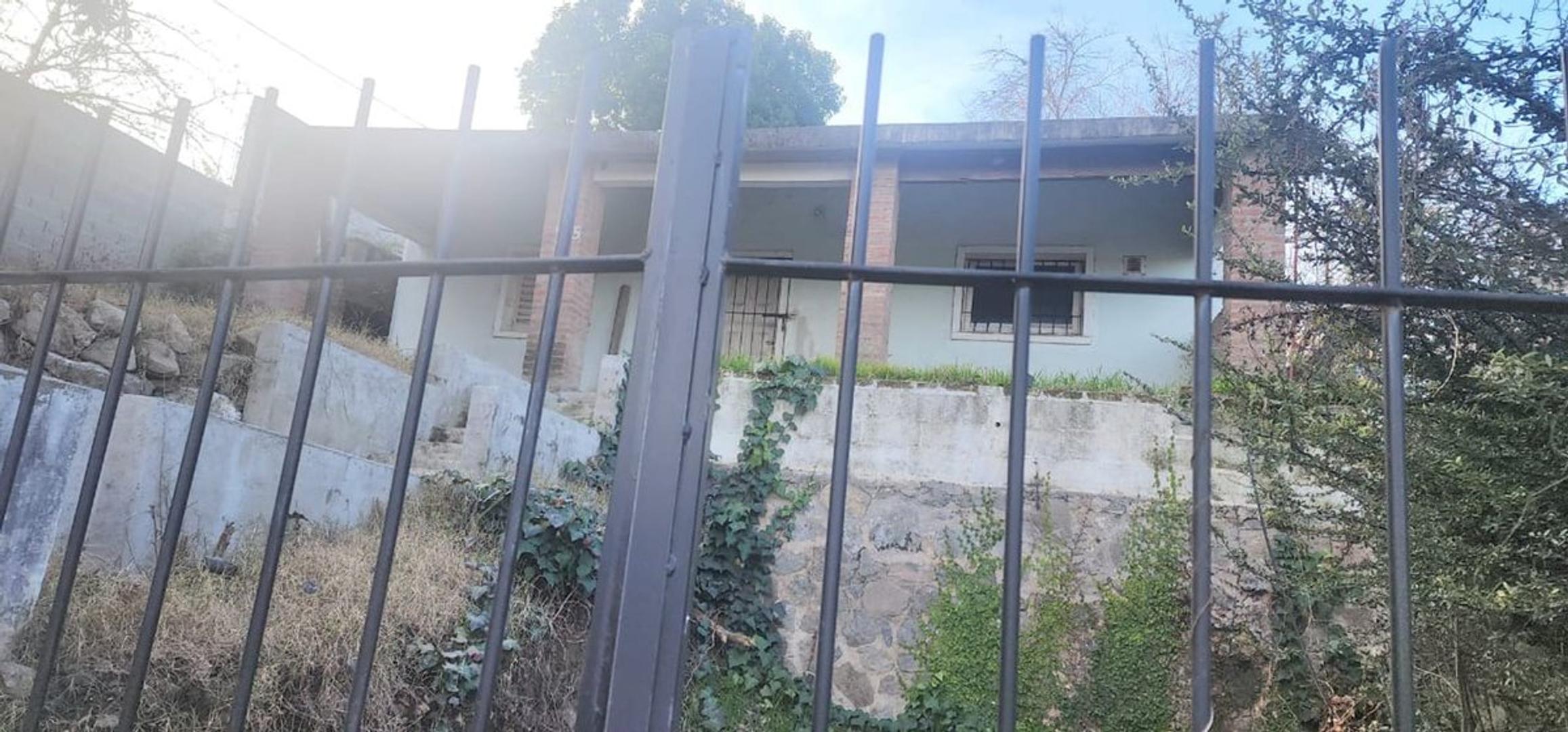 VENTA CASA 2 DORMITORIOS UNQUILLO A REMODELAR