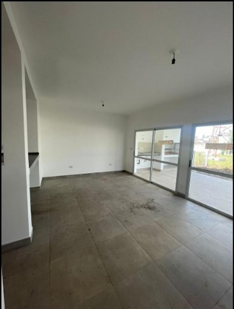 Depto Tipo Casa en Venta con 1 cocheras