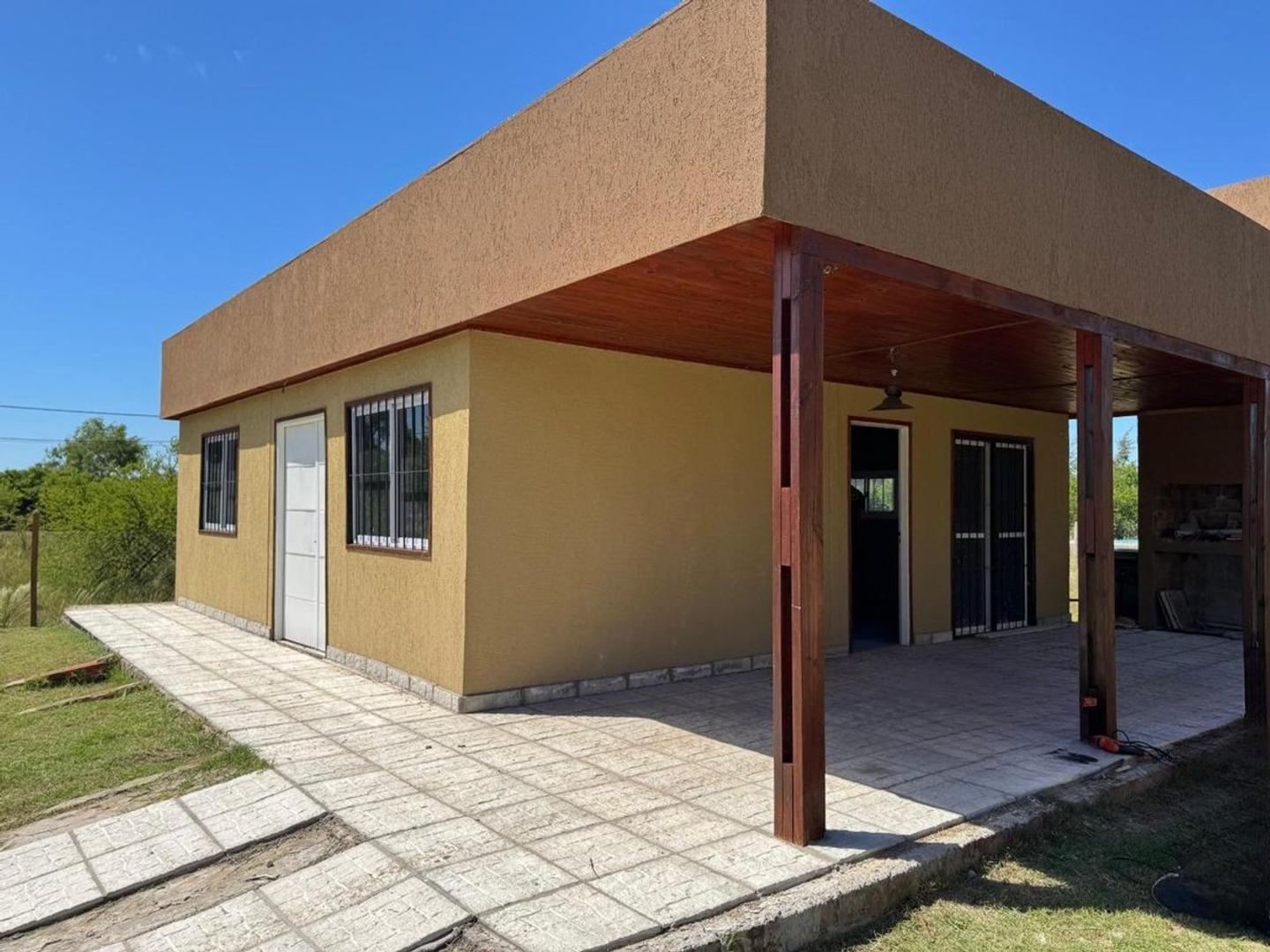 Se venden dos casas quintas en Arroyo Leyes