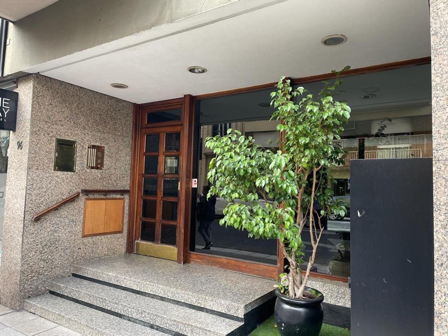 Gral Juan Lavalle 96 , Piso 6