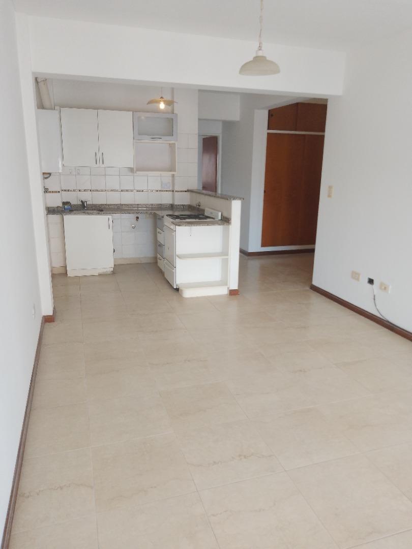 DEPARTAMENTO 2 AMBIENTES CON BALCON