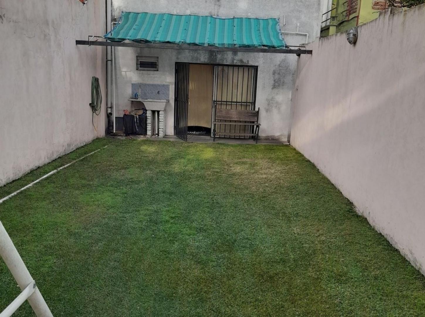Depto Tipo Casa en Venta con 1 cocheras