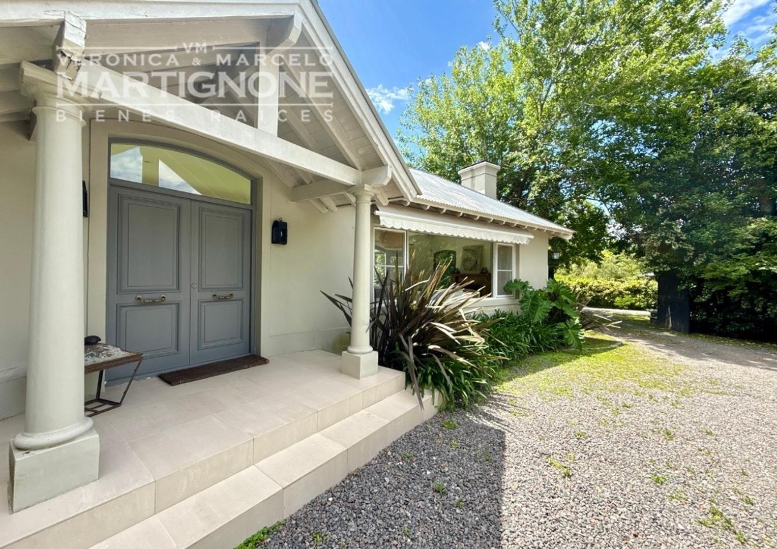 Casa en Venta con 7 cocheras