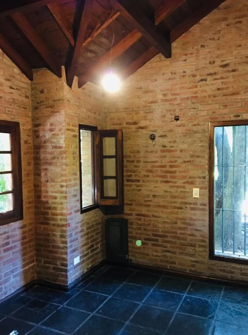 Casa 6 ambientes con 3 baños