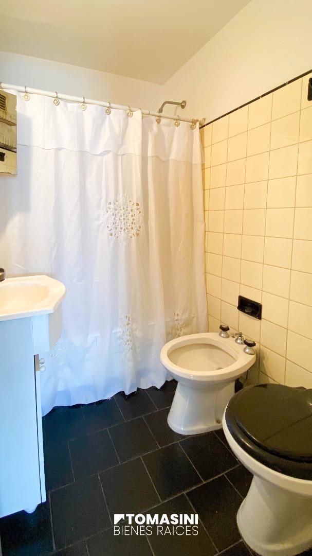 ALQUILER ESTUDIANTE / 1 AMBIENTE A LA CALLE CON BALCON