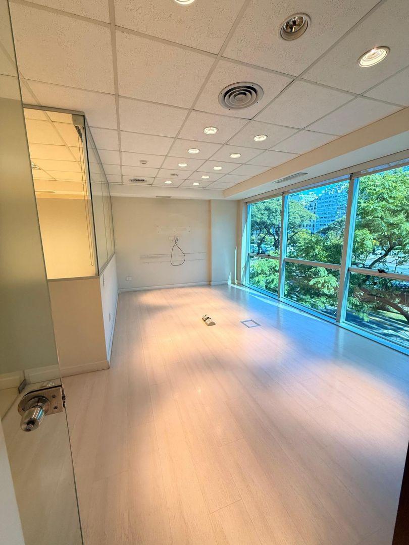 Oficina en Alquiler al Norte