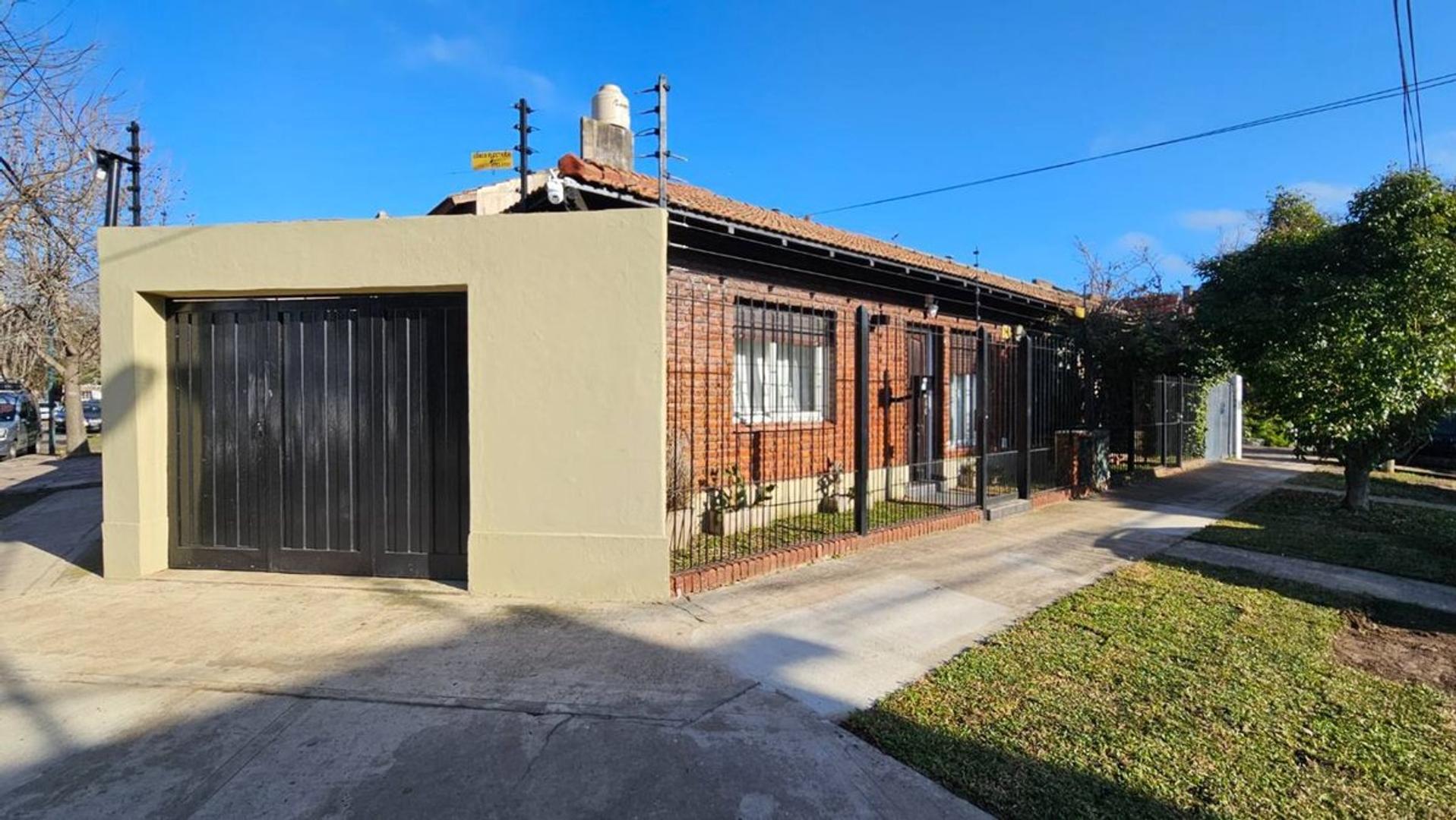 Depto Tipo Casa en Venta con 1 cocheras
