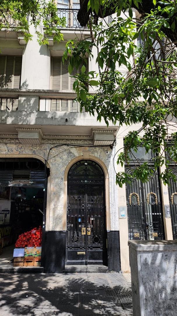 Rivadavia 1900, Piso 5