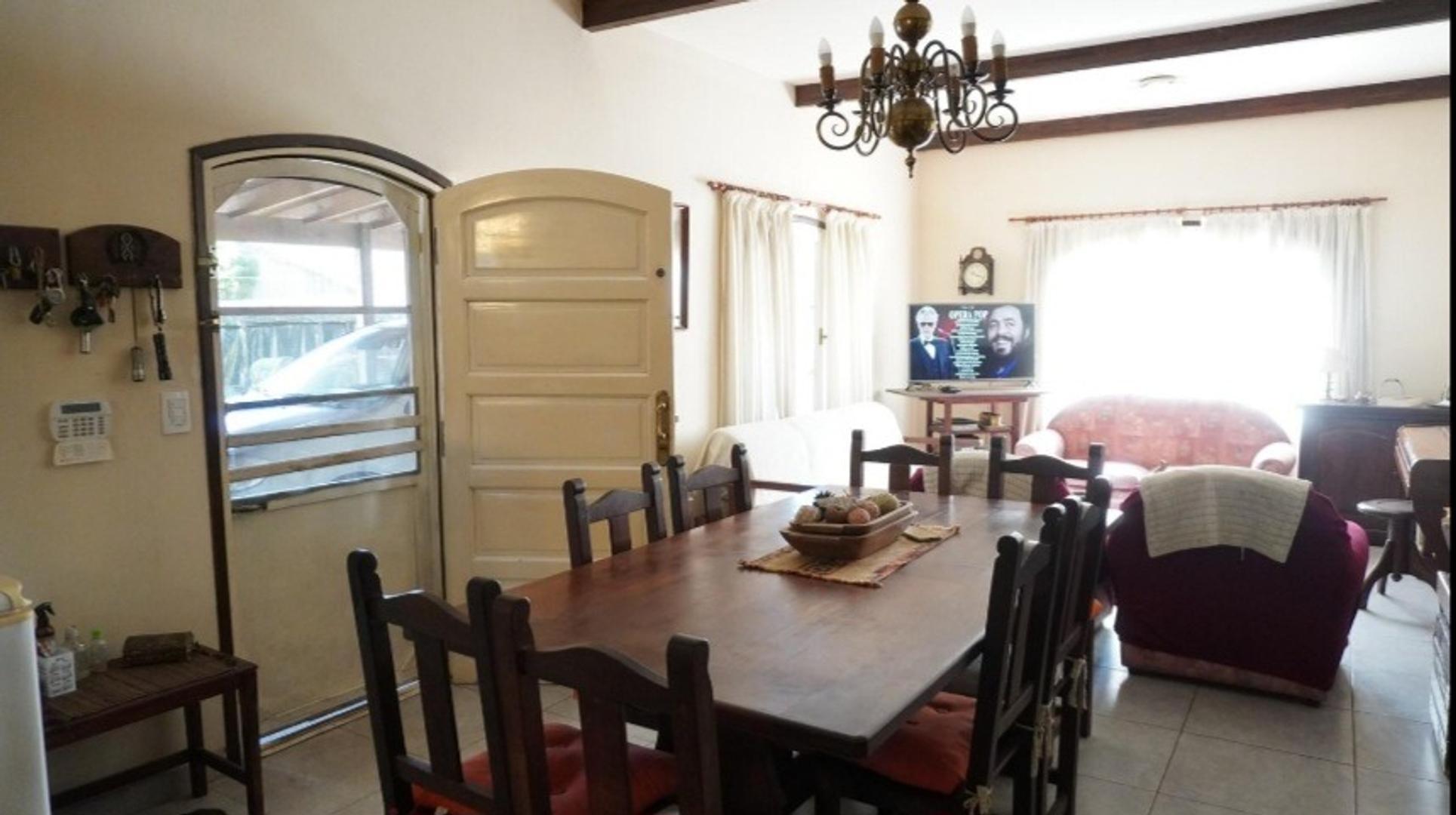 Casa de 3 ambientes en Mar Chiquita  apto crédito