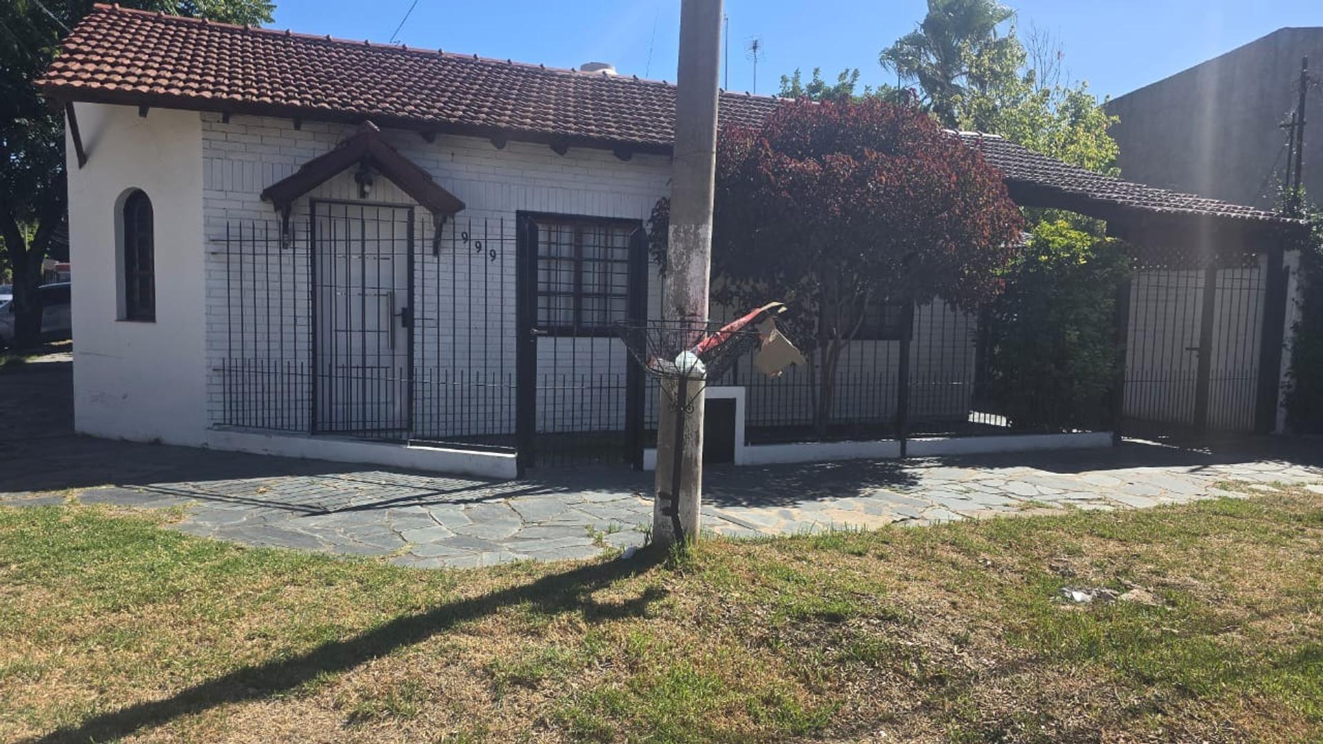Casa en Alquiler en San Antonio de Padua, $ 900.000