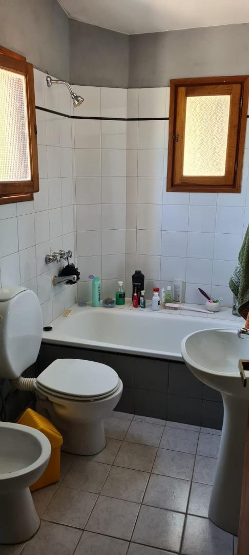 Casa en Venta con 4 cocheras