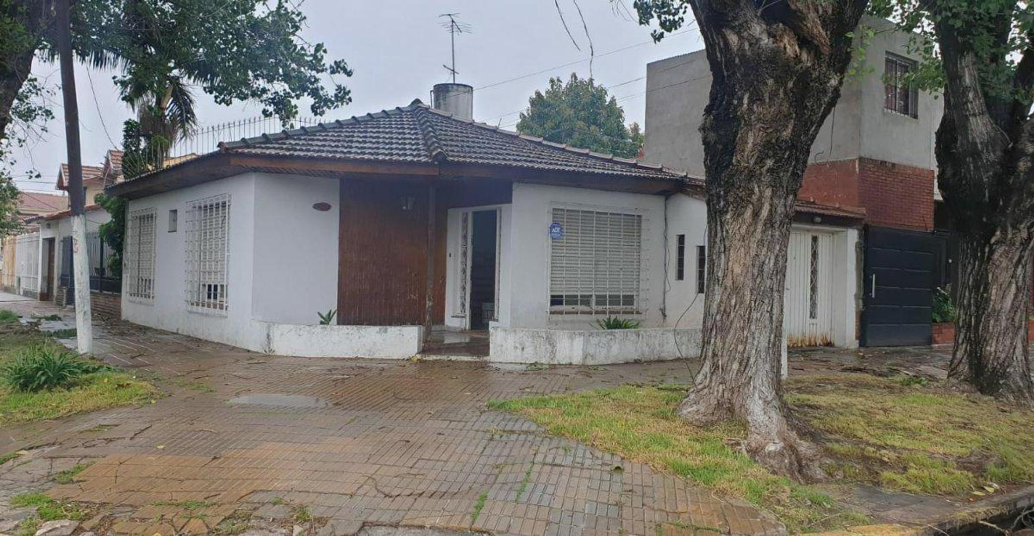 Casa en  venta en lomas de zamora!